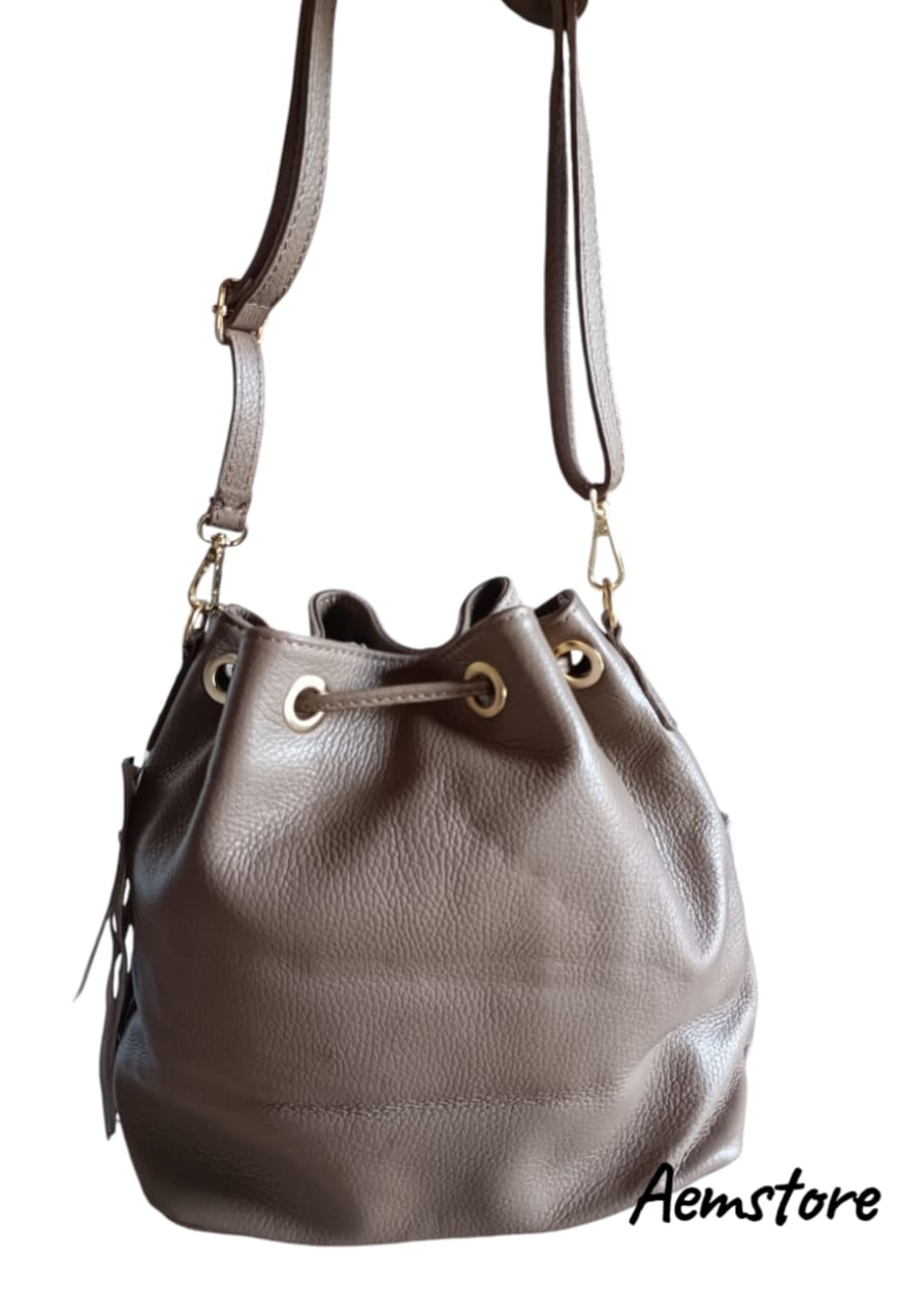 Borsa a secchiello con frange